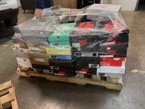 5 Reasons to Buy This Wholesale Sneakers Pallet for Profit