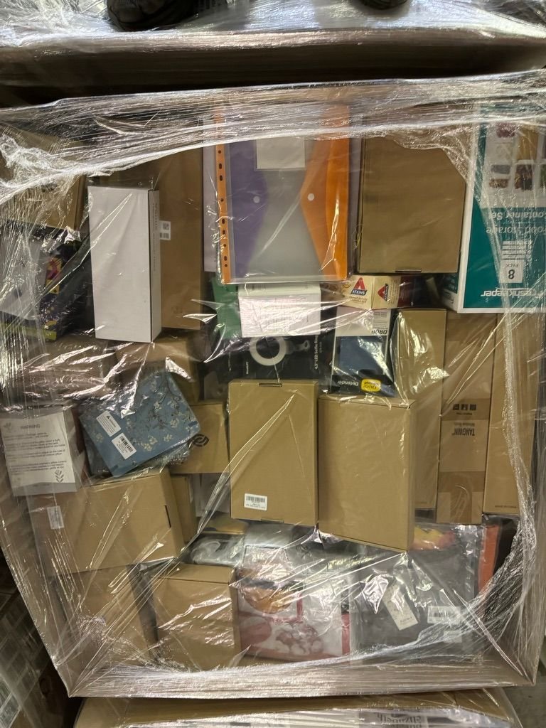 Amazon High Piece Truckload: 15,000+ Units of Wholesale Value