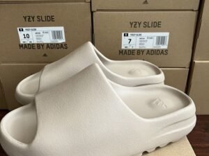 Assorted Slide Sandals Pallet — 200-Pair Wholesale Lot