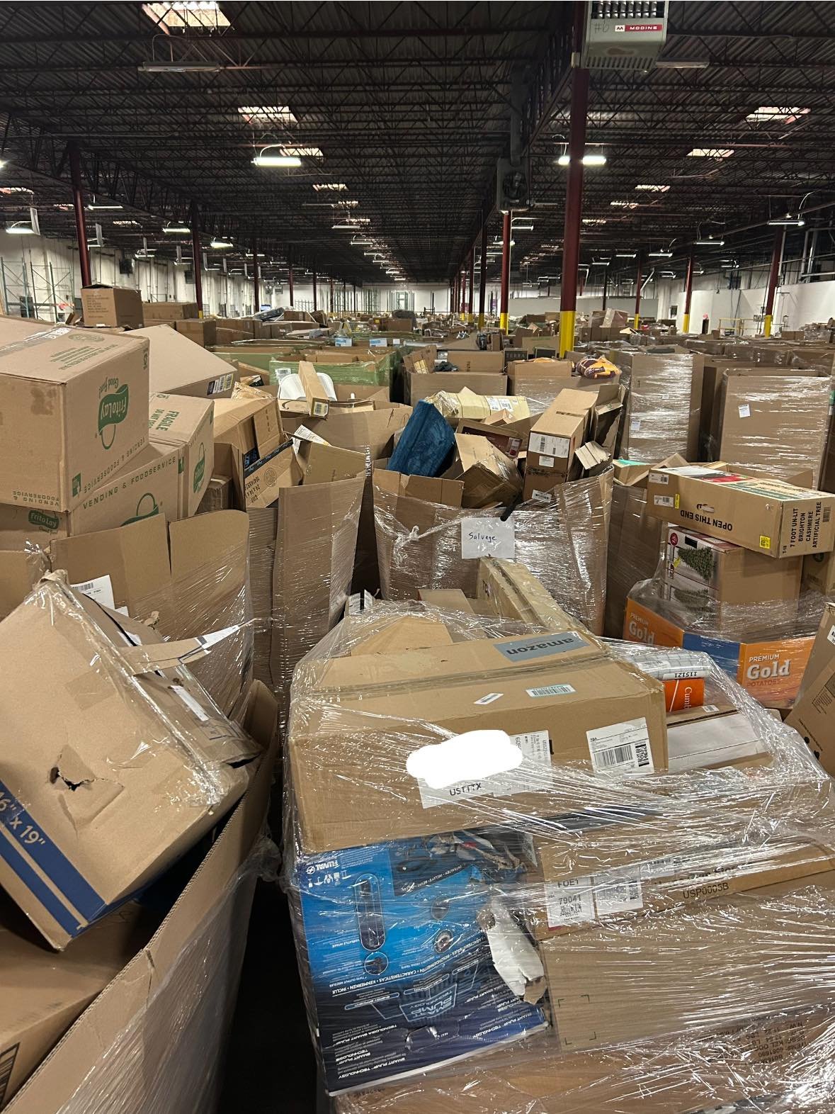 Buy Auction Cleanout Truckload — 24 Salvage Pallets, $1,500 Delivered