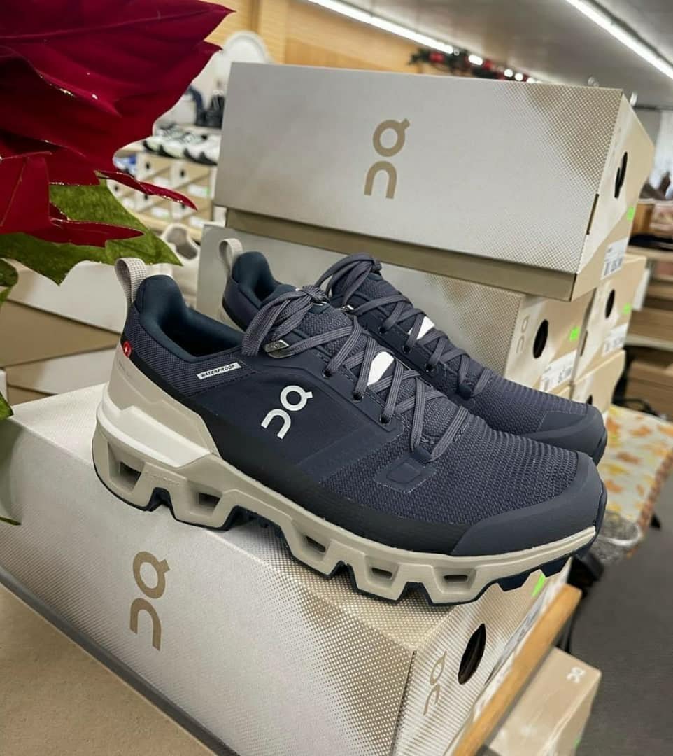 Buy Cloud Nova Shoe Pallet: 120+ Wholesale Sneakers to Flip