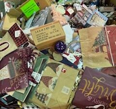 Dollar General Christmas Pallet: Buy 500+ New Items for $450