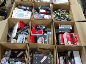 Kohl's Beauty Pallet — Buy 900 New Cosmetics for $1,300