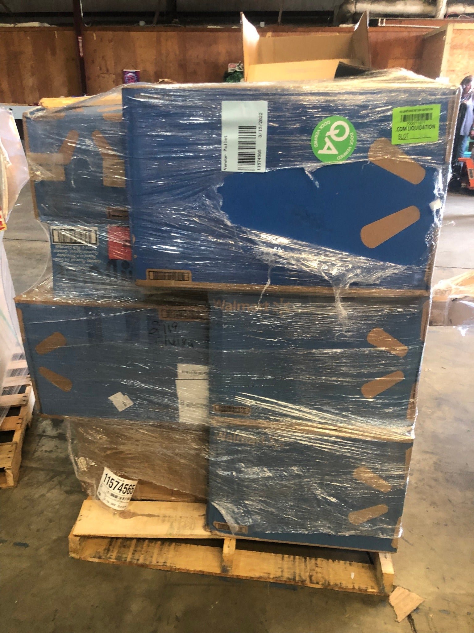 Walmart Store Returns Truckload — Buy 26 Pallets Wholesale